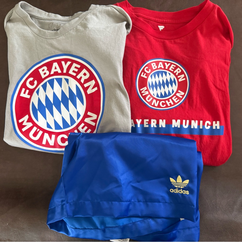 Fanatics FC Bayern Munich mens Set - Red, Gray, and Blue